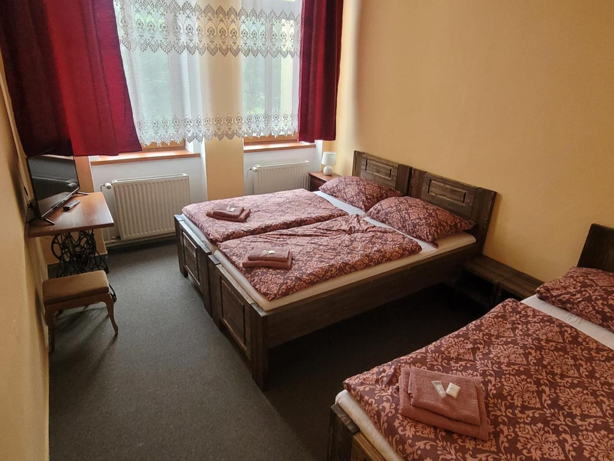 Hotel Max Simek Ostrava Exteriör bild